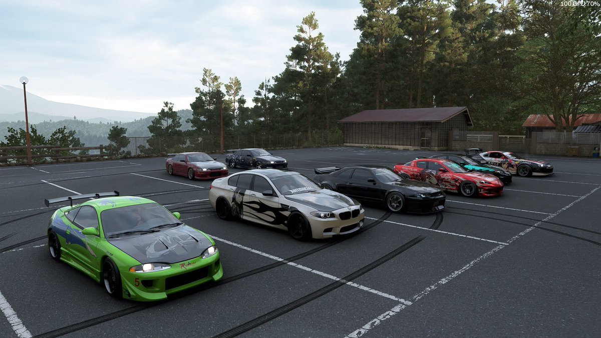 Axel08135737's tweet photo. なんか集まってたからしれっと並んだらミーティングみたいになったｗ
#ForzaHorizon６ https://t.co/RkQrU5HhGB