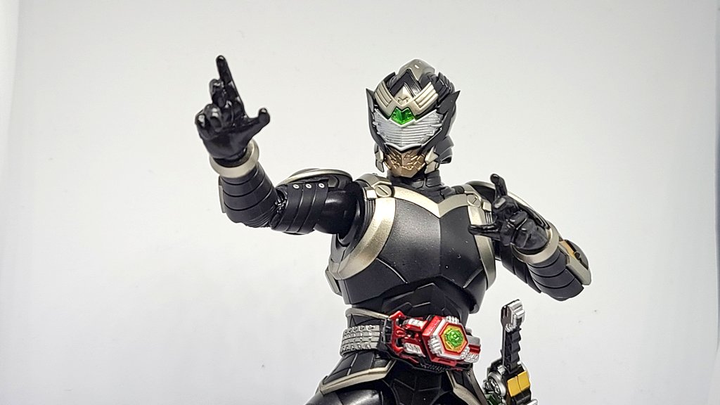 「鎧甲勇士の形刻はマジでお気に入りすぎて 好きなキャラとかは2個買いとかしてます 」|拿瓦彩矢@次は名華祭のイラスト