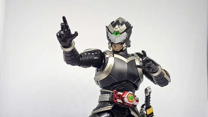 鎧甲勇士の形刻はマジでお気に入りすぎて 好きなキャラとかは2個買いとかしてます 中には本当に大好きな作品の 鎧甲勇士刑天のキャラまで多数立体化されてるし ありがたいかぎりです