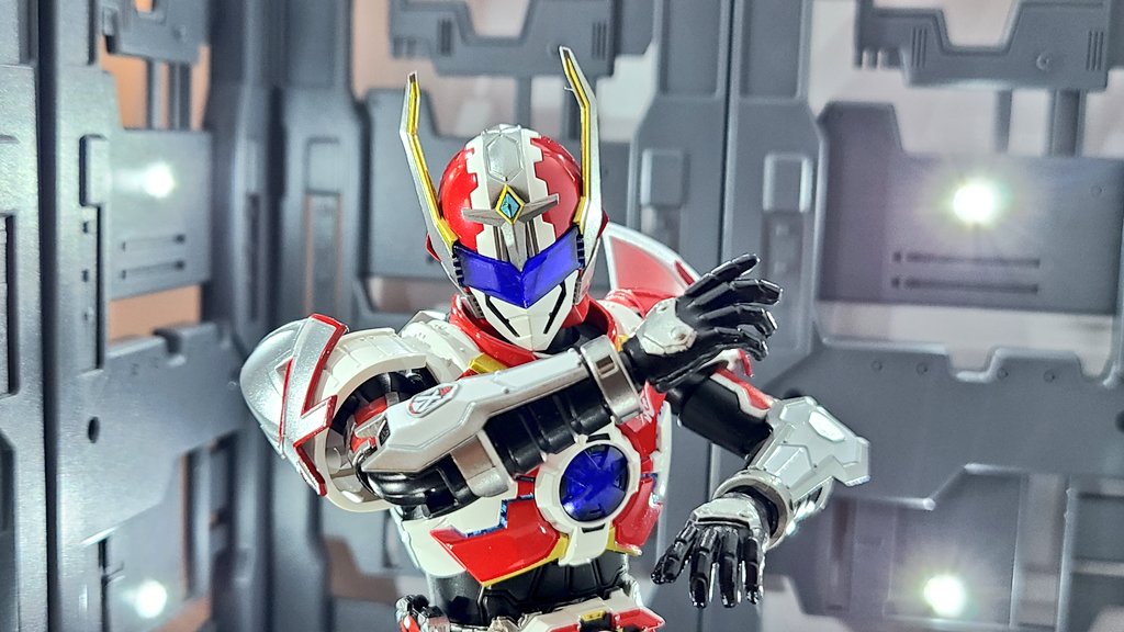 「鎧甲勇士の形刻はマジでお気に入りすぎて 好きなキャラとかは2個買いとかしてます 」|拿瓦彩矢@次は名華祭のイラスト