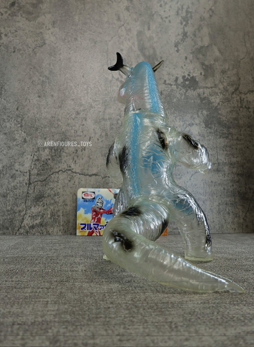 arenfigurestoys's tweet photo. 開封 ウルトラセブン エレキング ブルマァク 怪獣シリーズ 復刻 クリア (Clear Ver.)
全高：22.5公分
#ブルマァク #ソフビ #Eleking #bullmark #arenfigurestoys 
#ウルトラマン 
Watch more : https://t.co/Bxy2cCGMrJ https://t.co/NuKmXdFNZT