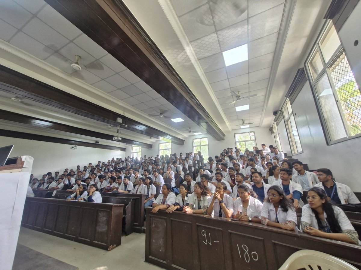 DtopuneR's tweet photo. On 17.06.2026 NTEP Orientation Session conducted at BJ Medical College, Pune by Dr. Swarna Ramteke Ma'am(WHO Consultant). A total of 250 students participated and learned about the vision of TB-Free India.
#EndTB #TBMuktBharatAbhiyan #NTEP #TBFreeIndia #TBHaregaDeshJeetega https://t.co/Q5GWP78ngb