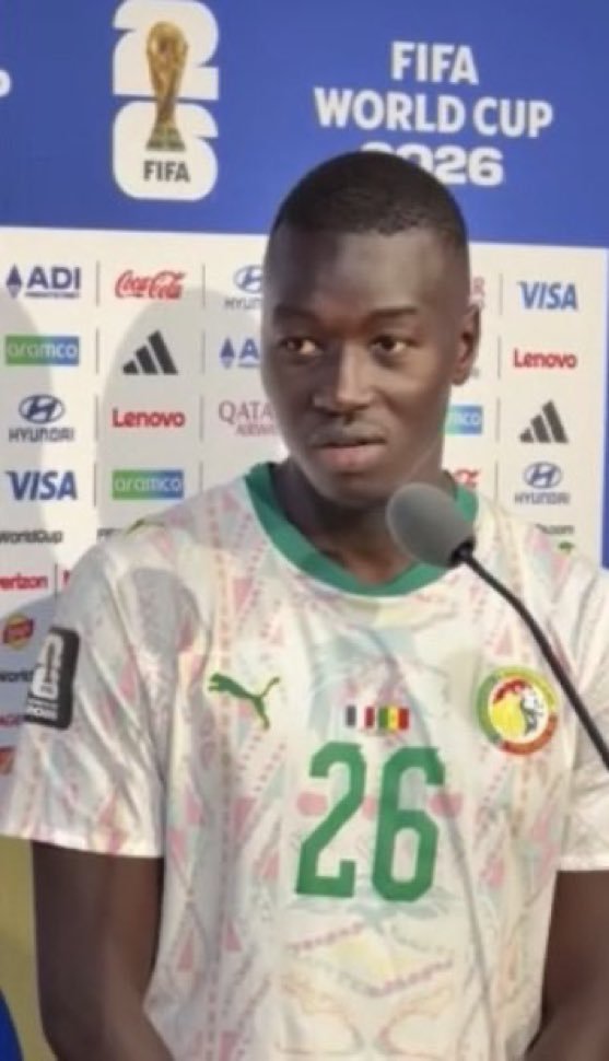 makemorocco's tweet photo. 🚨🚨LUNAIRE🤯

Pape Gueye 🇸🇳 : « ON A REGARDÉ CETTE ÉQUIPE DANS LES YEUX. »

Journaliste:«POUR VOUS QUELLE EST LA CAUSE DE VOTRE DEFAITE CE SOIR? »

Pape Gueye 🇸🇳 : «FOUZI LEKJAA🇲🇦 » https://t.co/eoTFohNQvk