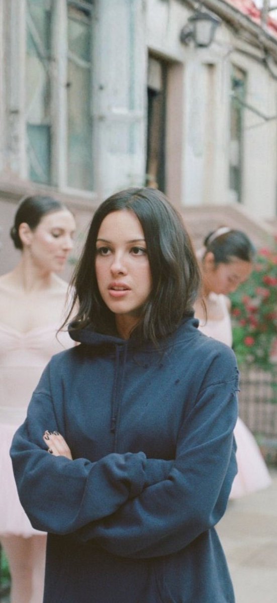 unlockscreen's tweet photo. —  olivia rodrigo | you seem pretty sad for a girl so in love wallpapers ✨🩷

like &amp; rt if you use it!! /bel https://t.co/tzIBCNC1Ea