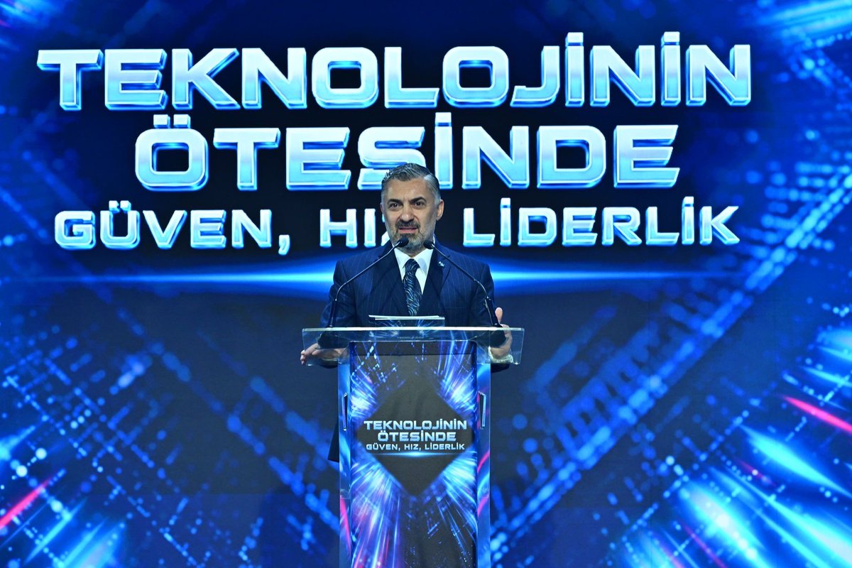 f_tecirli's tweet photo. 📍Kurumsal Satış Genel Müdür Yardımcılığı Çalıştayı, Sapanca
 
Genel Müdürümüz ve Yönetim Kurulu Başkan Yardımcımız Sayın @ebekirsahin’in teşrifleriyle gerçekleştirdiğimi 3 günlük çalıştayın son gününe geldik. 

Türk telekom güçlü telekomünikasyon altyapısı ve milletimizden aldığımız güç ile özel sektörden tüm kurum ve kuruluşlara kadar dijital dönüşüm konusunda sektörde öncü olmaya devam ediyor. 

Kurumsal Satış ailesine desteğini hiçbir zaman esirgemeyen Genel Müdürümüze teşekkür ediyorum.