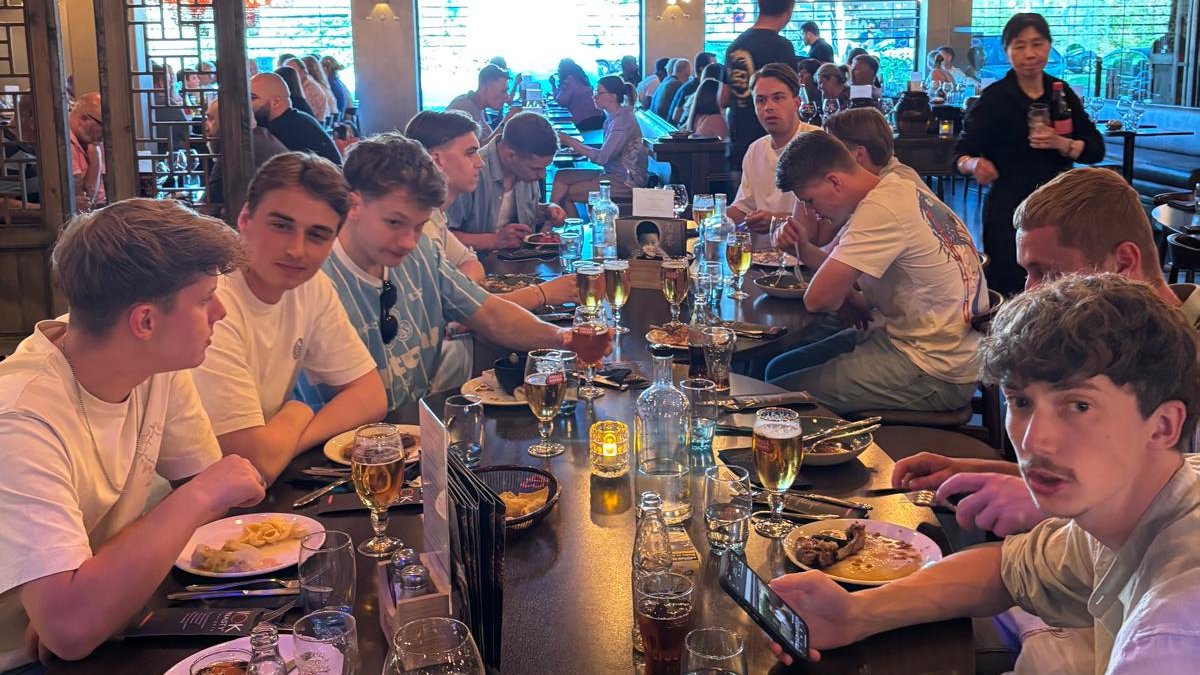 vvSEH's tweet photo. 💙🤍Mooi nieuws: O23 is een groot succes, SEH start tweede elftal! Je leest het goed: per ingang van het seizoen 2026/2027 zal SEH met twee O23-elftallen uitkomen.

En we zijn nog op zoek versterking.

Meer info @ https://t.co/IV3HVuVWis

#doemee #meldjeaan #O23 #wijzijnseh https://t.co/zfqicZJdeH