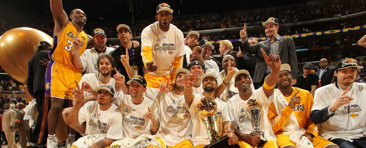 camisa_23's tweet photo. HÁ 16 ANOS ATRÁS! 🔥

No dia 17/06/2010, o Los Angeles Lakers conquistava seu 16º título da NBA em cima do maior rival, o Boston Celtics 🏆 https://t.co/FB1pINWHQq
