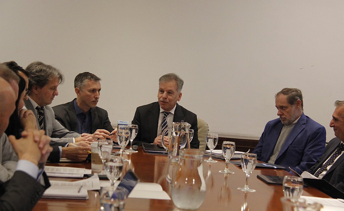 sigenarg's tweet photo. Iniciamos en las empresas públicas un proceso de concientización sobre las mejores prácticas de gobierno corporativo emitidas por la Organización para la Cooperación y Desarrollo Económicos (OCDE). https://t.co/GiJPEHrJ0X