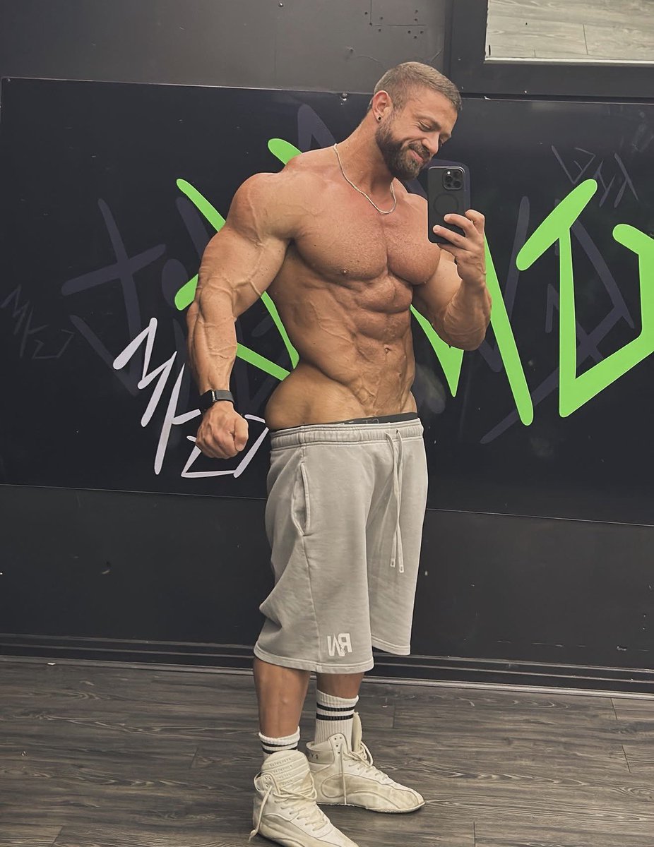 musclesex tweet media