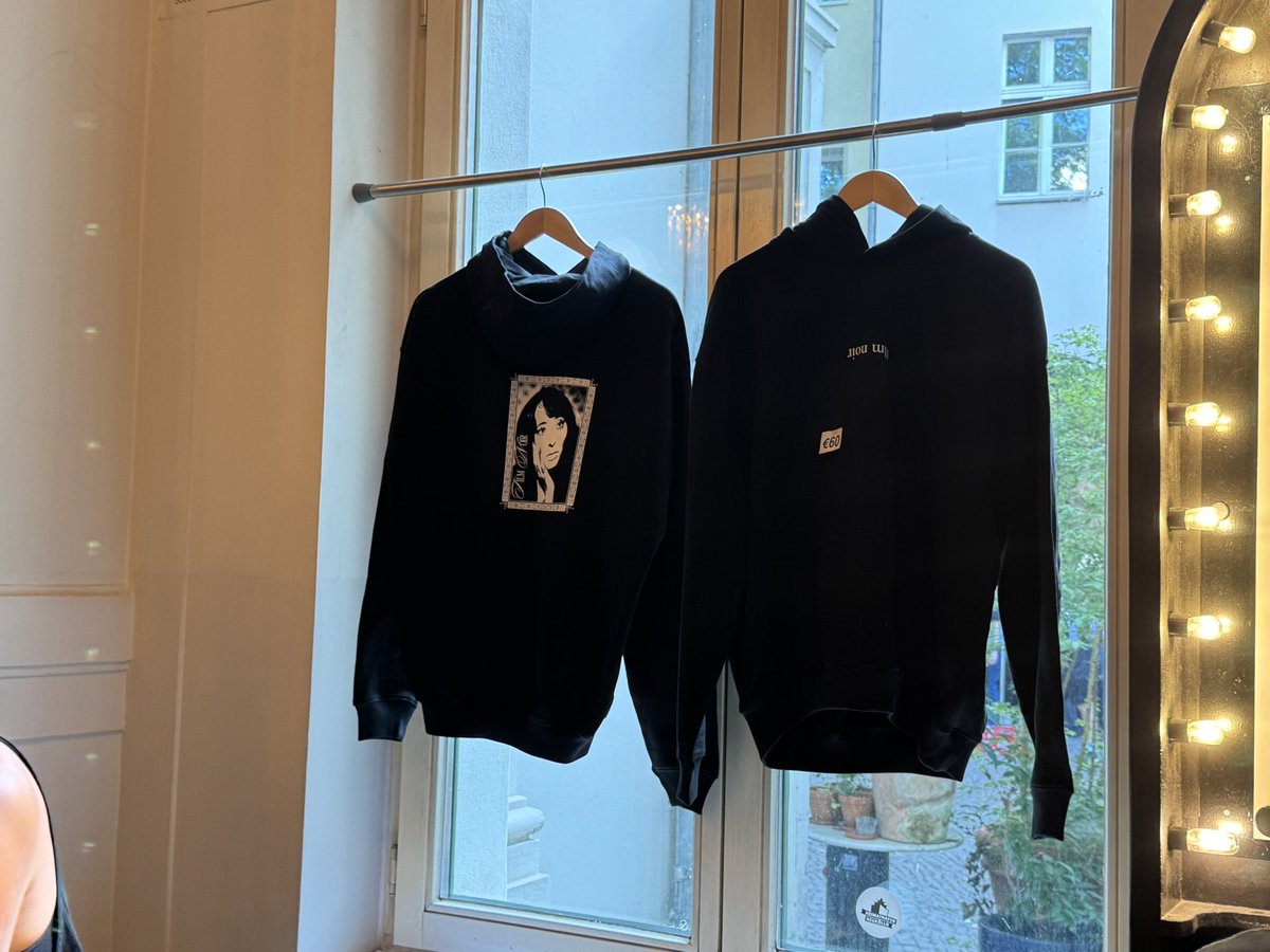 ornamentheart's tweet photo. MERCH https://t.co/Jb4dv9stav