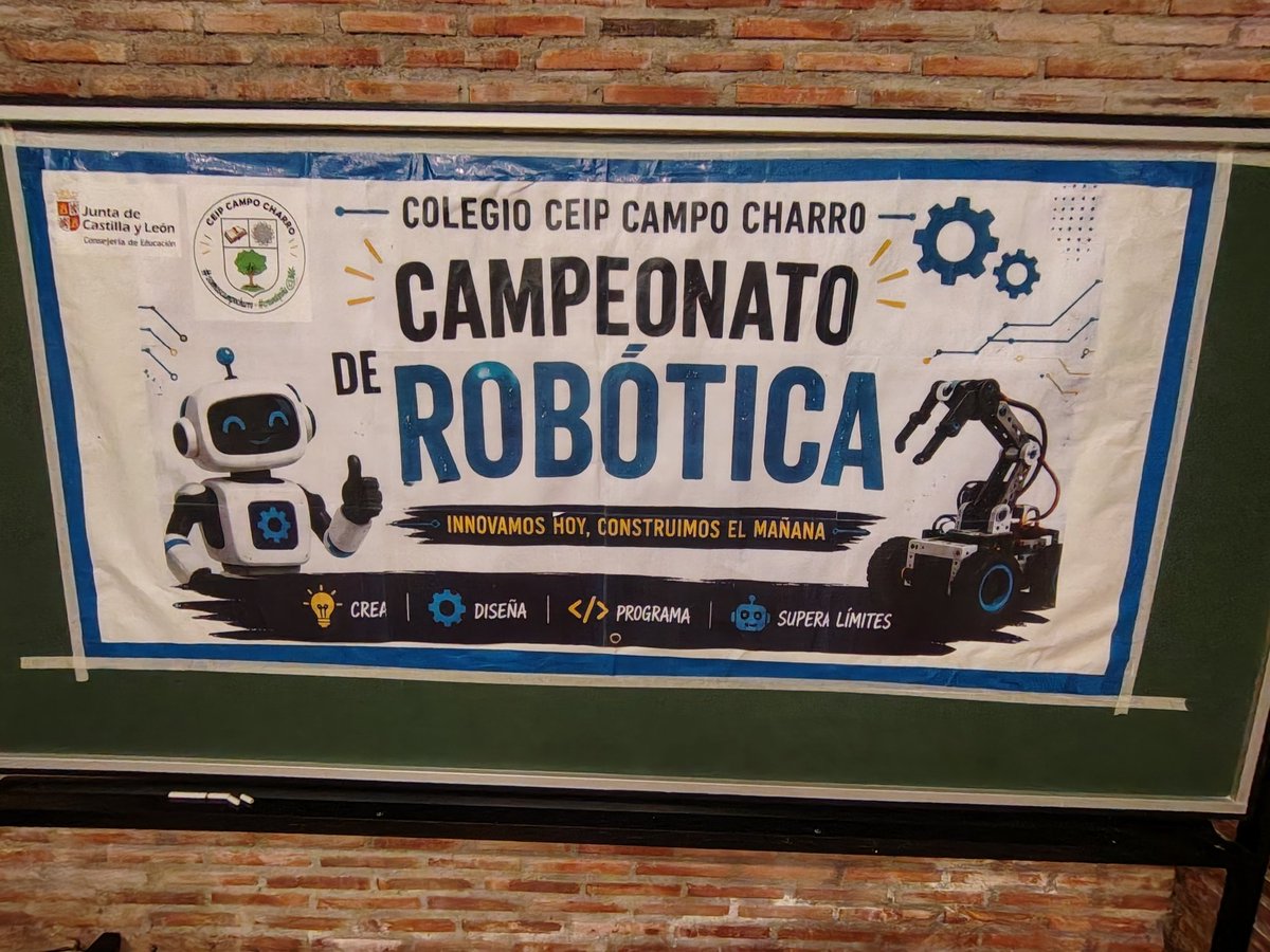 CompDigEdu_SA's tweet photo. Campeonato de #robotica en el @ceipcampocharro celebrado en la @FFarmaciaUSAL potenciando las STEM. @educacyl @CompDigEdu_SA https://t.co/qA2OV6Yxfe