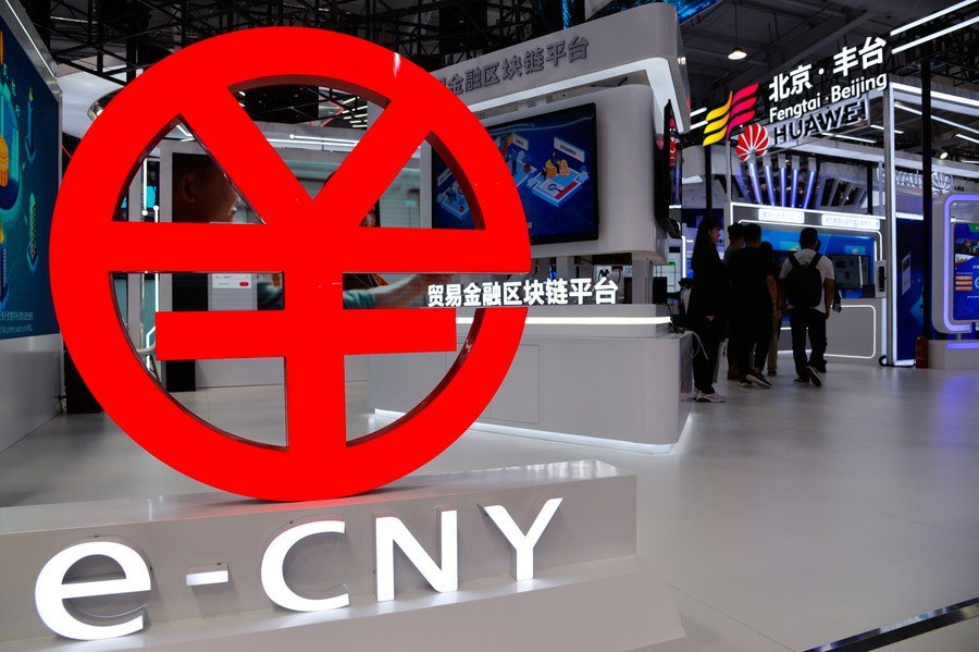 MayaMajueran's tweet photo. e-CNY just went global.

26 financial institutions signed on in Shanghai - including Standard Chartered China and Chinese banks in Thailand, Singapore, Laos, and Qatar.

Traditional cross‑border payments take days and pass through 3‑5 intermediary banks. With the new system (CBETS), settlement time drops to just hours.