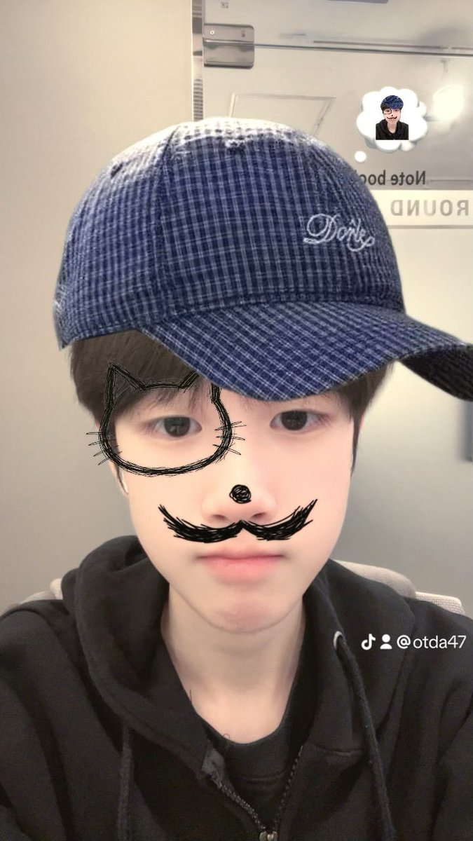 sd1ufs's tweet photo. 필터쓰니까 볼만하누…ㅠ
 #ㄱㅊㅅ #게이 #게친소 https://t.co/nkpyIj2Tod