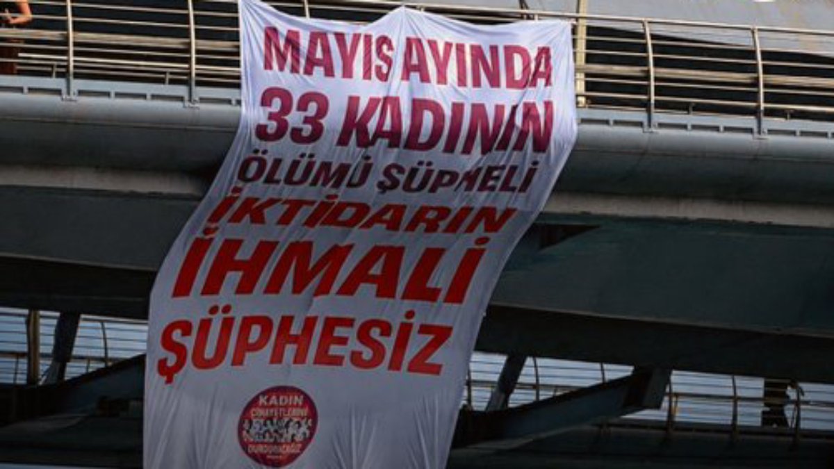 BirGun_Gazetesi's tweet photo. KCDP Mayıs raporunu açıkladı: Şüpheli kadın ölümleri cinayetlerin iki katına ulaştı
https://t.co/VTFJcC2lCU https://t.co/RnSb0IJuQs