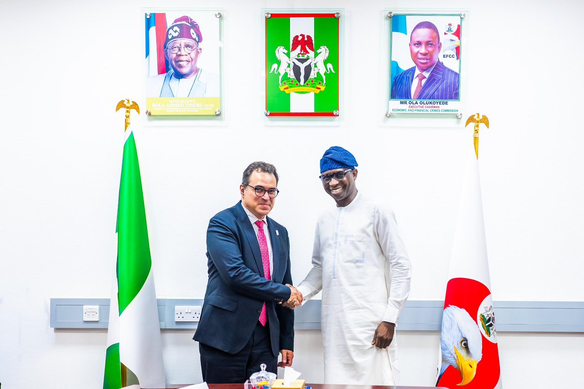RoLACNG's tweet photo. International IDEA Secretary General Kevin Casas-Zamora meets Ola Olukoyede Chairman of the Economic and Financial Crimes Commission (@officialEFCC) to strengthen institutional partnerships in advancing anti-corruption reforms in Nigeria🤝
 
Through the Anti-Corruption component of the #RoLAC Programme funded by the @euinnigeria, @intidea_ng supports Nigeria’s anti-corruption efforts by working directly with the EFCC and other agencies to train investigators, improve case analysis, tighten financial controls etc

This high-level meeting was critical to reviewing progress achieved so far and expanding collaboration with the Commission on critical emerging priorities in anticorruption reforms 👌

#InternationalIDEA #EUInNigeria #AntiCorruption #Transparency
