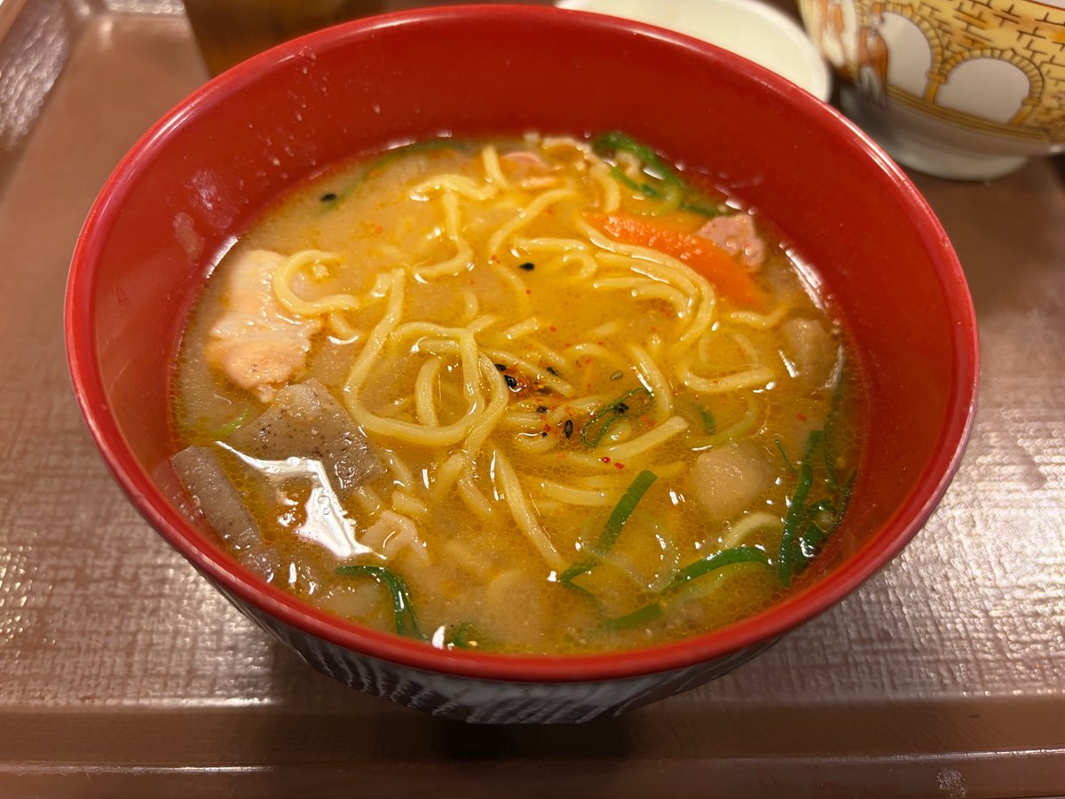 inunosab's tweet photo. おい..みんな急げ..！すき家の豚汁みそらーめん超美味かったぞ！ https://t.co/LcDQkpxrnC