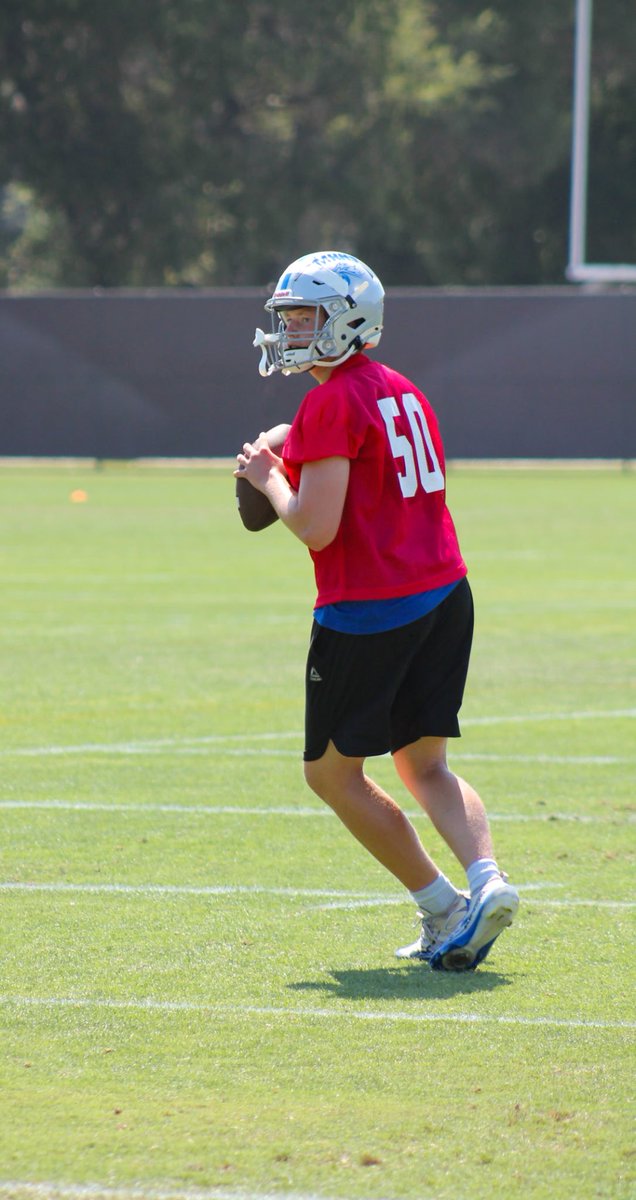 haidyn_14's tweet photo. Had a great time at the Stanford Skills Showcase. Learned a lot from the 50+ coaches and fun competing with the 300+ other players. Threw a perfect deep curl that Andrew Luck and other coaches got excited about. https://t.co/eJyYd8QYbp