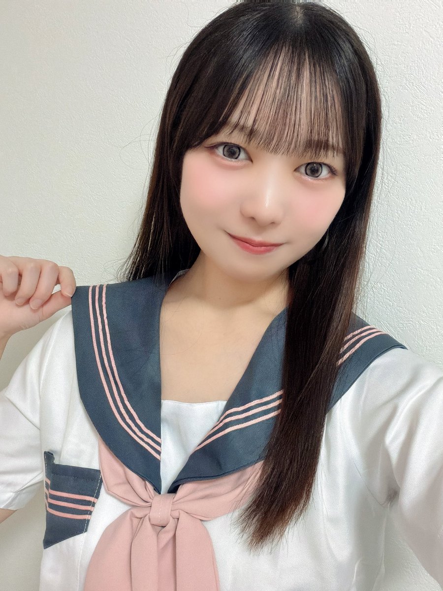 hashimoto_otoha's tweet photo. 制服ー！！
どーだった？( ̳- ·̫ - ̳ˆ )♡
会いに来てくれたみんなありがとうLove💘💘💘

ラストチャンス音羽に力を貸してください〜😭
 #TIFdeDebut2026
 #橋本音羽 https://t.co/iMyFpQZd2K