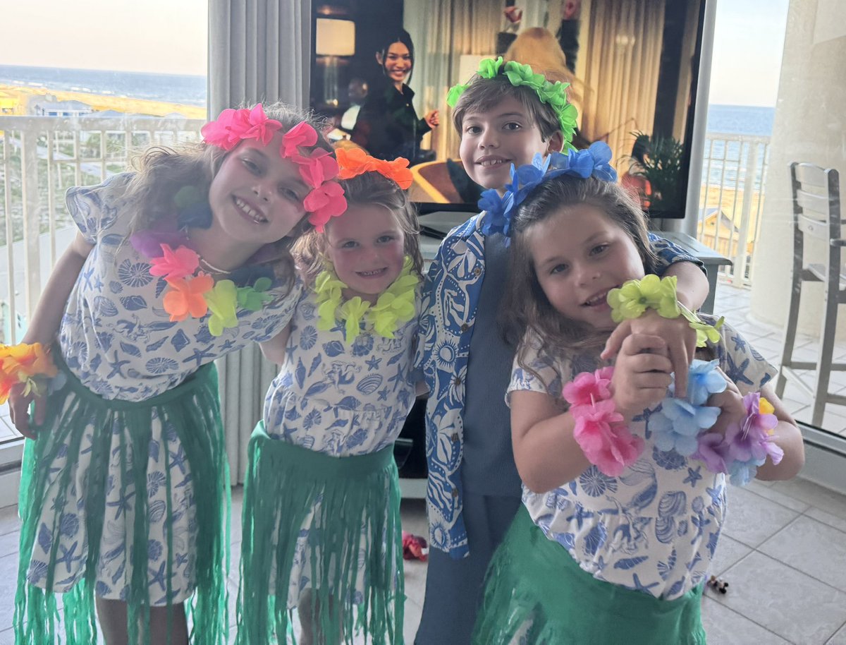TimBrando's tweet photo. Headed home after a couple of weeks at the Beach 🏖️ without golf 🤷‍♂️so yeah I’ll be JonesNForGolf as soon as I’m home. #TeamBrando had quite the time. Thankfully, after the flooding back home (and prayers to all those affected)it appears this new Tropical storm won’t affect us in Northwest La. quite as much. It’s been awesome being with our kids and grandkids and oh by the way Fathers Day weekend means carnage @usopengolf and I’ll not miss a shot beginning tomorrow. Get ready to hear the word “syringe” a LOT! Shinnecock Hills is all about CARNAGE and we amateurs love that 👊