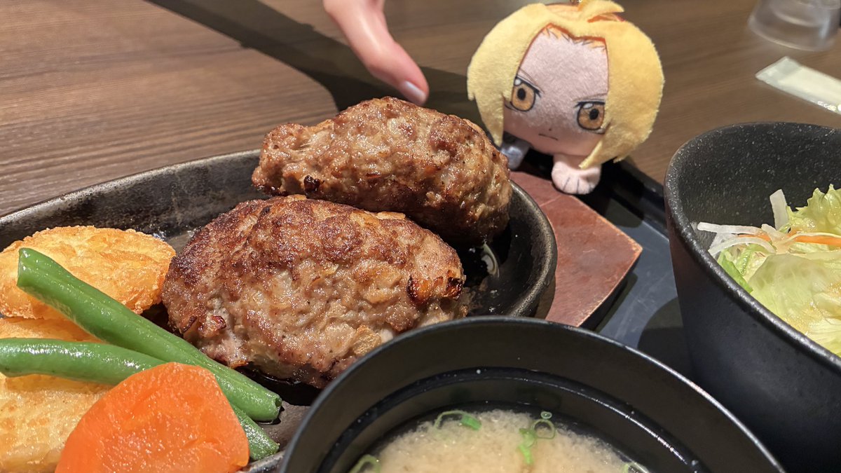 tsuru3_'s tweet photo. 我拍照真的很烂 https://t.co/t89xw1eVPc