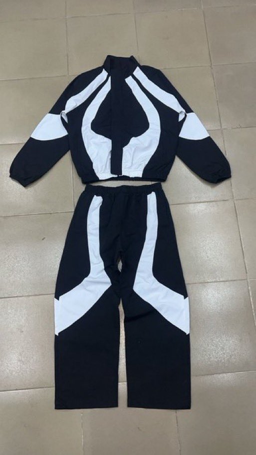 Rarehemss's tweet photo. Make us your brand manufacturer 💯🔥 https://t.co/YmTj3r8EFc