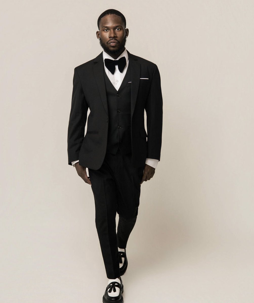 AyooKinqDre's tweet photo. Officially 31 today. 🥂🤎🖤♊️ https://t.co/Z5pNfDTM88