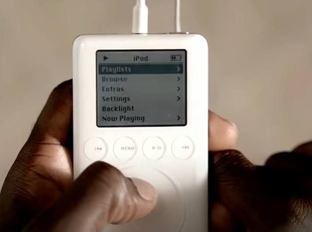 OPEN_SUNDAY's tweet photo. silicon valley needs to stop trying to insert themselves as "arbiters of cool objects" into peoples lives. make genuinely beautiful things and people will integrate them naturally... gotta get back to cool ass shit like 50 cent using an iPod lol https://t.co/Lvat5ZwK6H