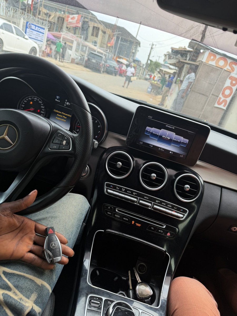 XcessCars's tweet photo. We are back again 

Guess the model and year of the car key on my hand and I will credit you 10k just like always https://t.co/acAtrwxFJM