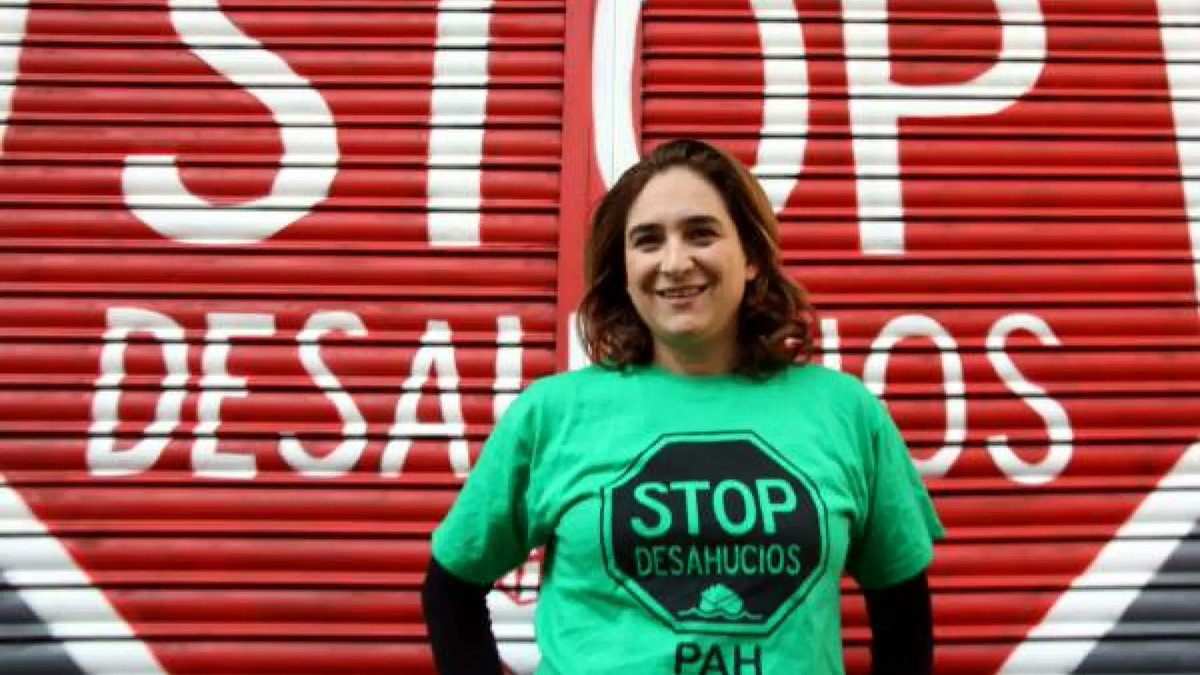 enricvd's tweet photo. Diuen que la ciutat s’ha venut al turisme i al capitalisme descarnat però el model turistic i capitalista que tenim és el mateix que van desenvolupar els governs d’esquerra durant tres dècades. (11.5.2015)

Per quan els nazis venguin fronts d'esquerra...

https://t.co/T1YgNxp9jh https://t.co/6PhhuDPk3d