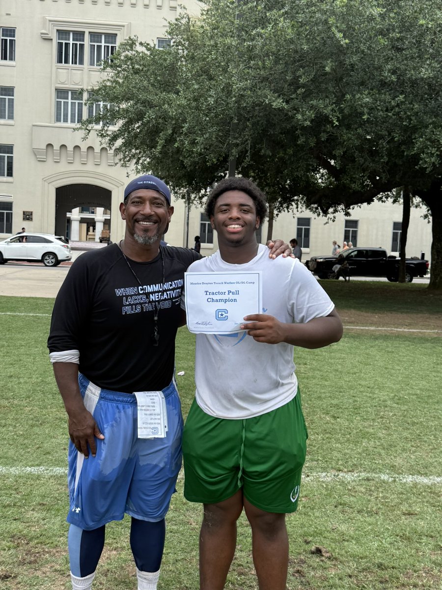 Kei_Winston09's tweet photo. Had a great day at the citadel trench OL/DL camp. @bigneal51 @SummervilleFB @SummervilleFBRC @GWaveAthletics https://t.co/7gdUnKHlWc