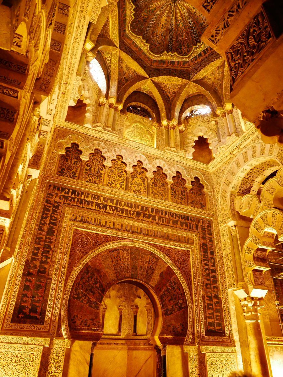 gezenhikayeci's tweet photo. Endülüs güzelliği, taşa işlenmiş sanat. Kurtuba Camii. https://t.co/GpwZaXrxWk