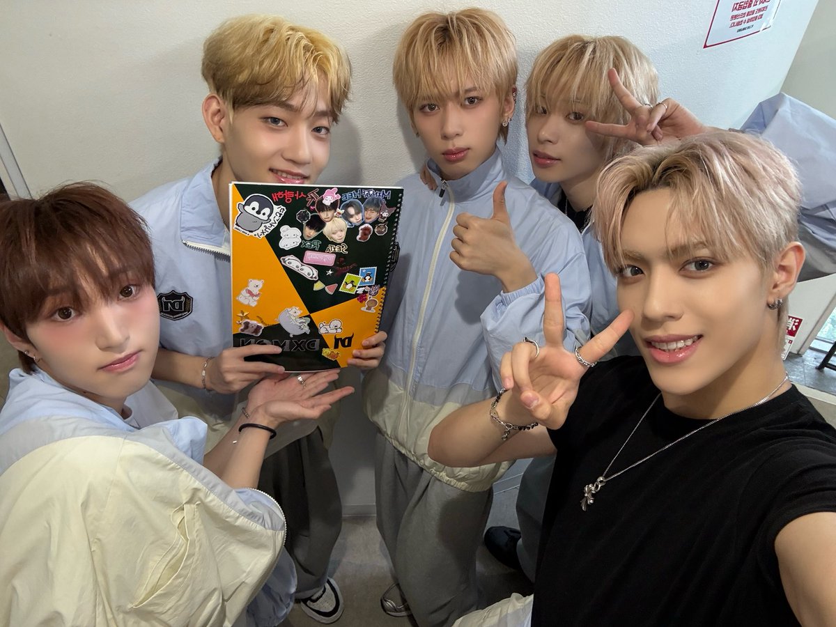 DXMON (다이몬) tweet media