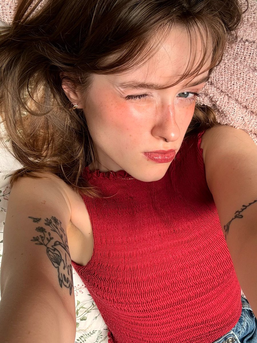 ryn (& apple) ‧₊ 🍒 ᵎᵎ tweet media