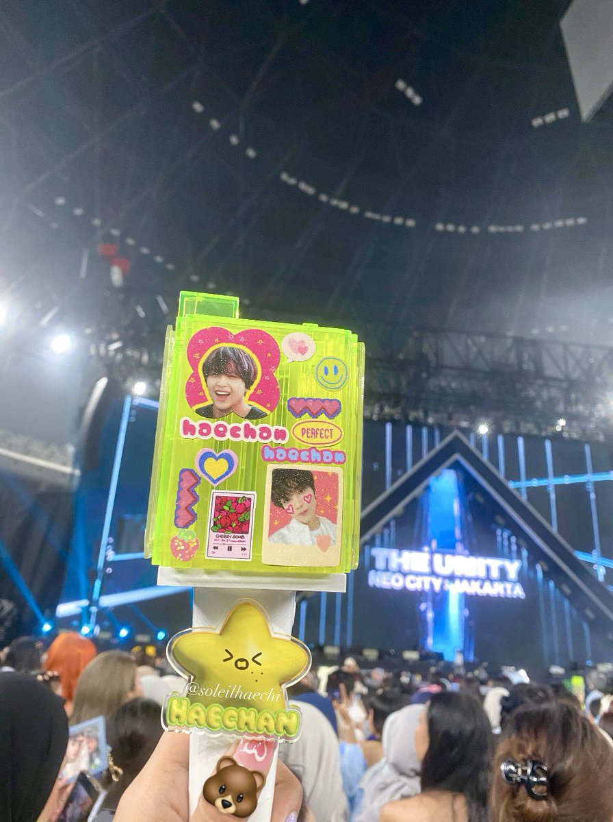 soleilhaechi's tweet photo. drop foto lightstick kalian dong~

i'll go first : https://t.co/relmuA1Ch1