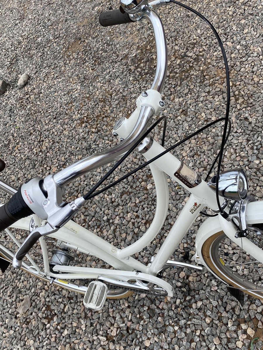 mjsbikeworld's tweet photo. VELO ELSESER 28”
✅Aluminum 
✅large frame
✅Stainless chrome spokes
✅Solar hub 
✅Head lamp
✅Rear carrier 
✅Ghc 4k
📱0243989470
@gyaigyimii , @MutomboDaPoet https://t.co/iot1jc56Q5