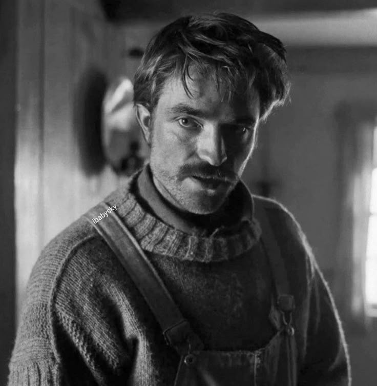 IvyAscent's tweet photo. Robert Pattinson as Thomas Howard in The Ligthhouse(2019) https://t.co/rUseTmopSX