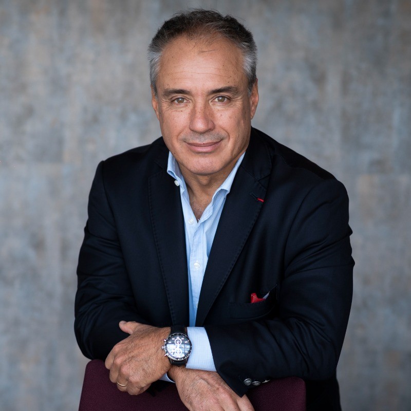 EPreve's tweet photo. ⏰ HOY SIN PIEDAD - VTV, YOUTUBE Y ANTEL TV

📈Abordamos las dos principales preocupaciones de los uruguayos: economía y seguridad.

👷Alejandro Ruibal, presidente de la Cámara de la Construcción.

👮Alfredo Clavijo, nuevo jefe de Policía de Montevideo. https://t.co/TvHsTY23CE