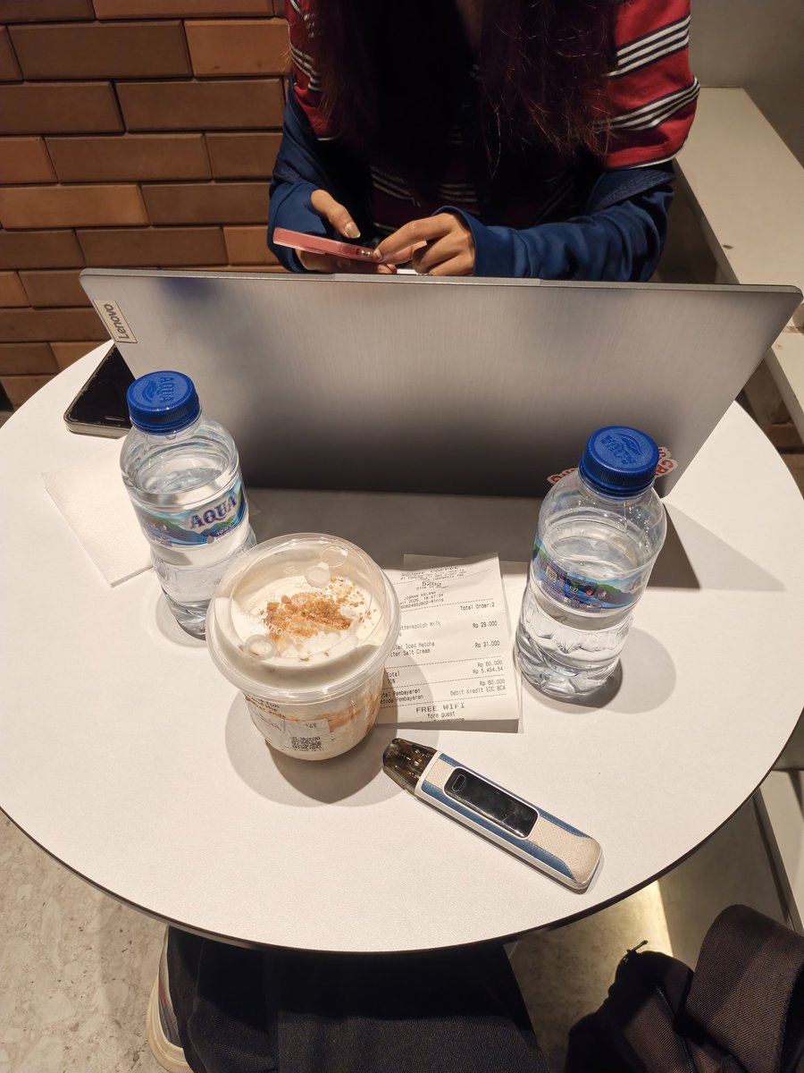 BAKAAAA44's tweet photo. main, kerja, pulang, repeat 🔄 https://t.co/m0B1UIK4Xf