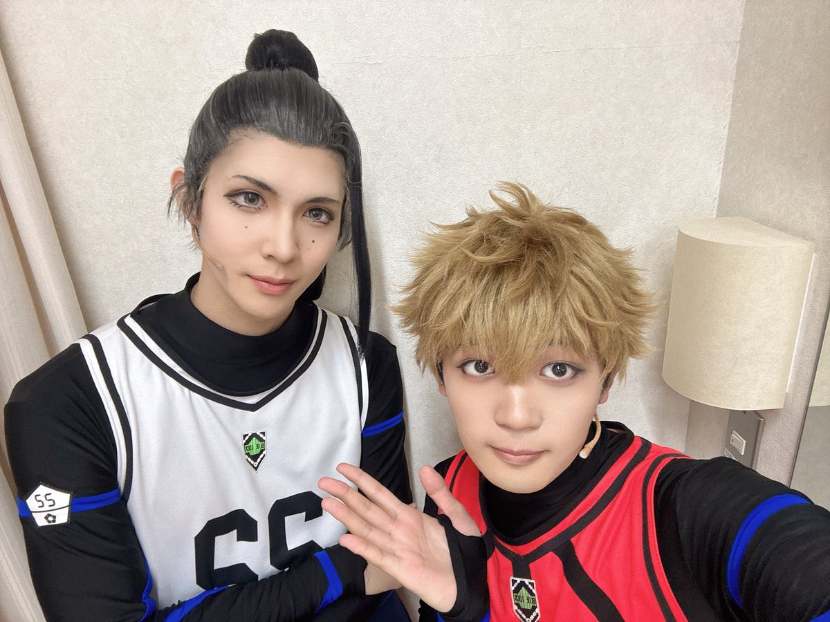 nao_kubodealer's tweet photo. 本日も！！
 #ブルステ #エピ凪 
ありがとうございました‼️

明日は夜公演のみですが、油断せず、
全力で臨みたいと思います！

今日は柊と！🔮
ひろむくんの毎朝タロット占い
めちゃくちゃだいすきです！笑

明日もよろしくお願い致します‼️ https://t.co/HGEQIy8mQ2