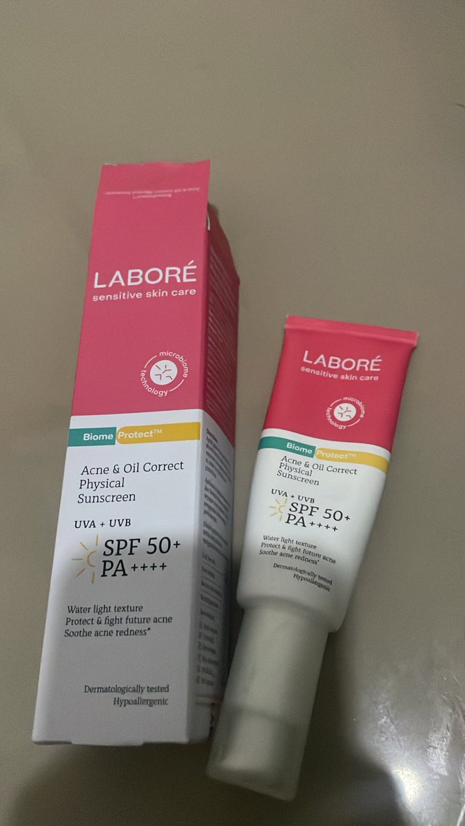 bbyypeachiw's tweet photo. mau jual sunscreen labore acne oil, baru di pake 2 kali kurang cocok di aku, mau jual 130rb ajaa https://t.co/MLIArtRHAu