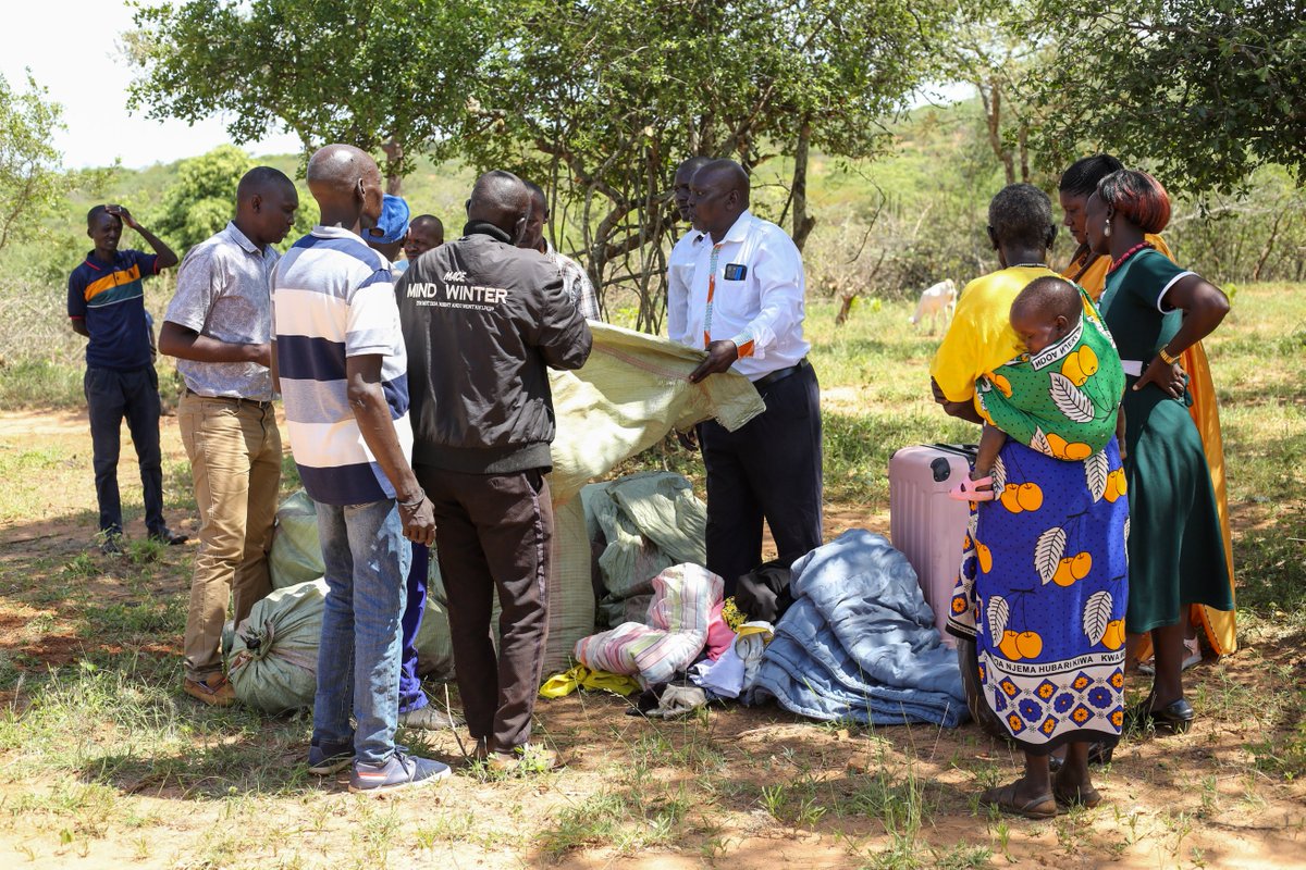 KinuaFoundation's tweet photo. "Old to you, useful to someone else."That's the whole idea behind Full Circle Project. This week, donated items reached families in Kongorok, Amudat District. We collect all year round,drop us a message if you have items to give.
Or call 0780 748979 for pick up.
#BreakingCycles https://t.co/nJJ9oilHIv