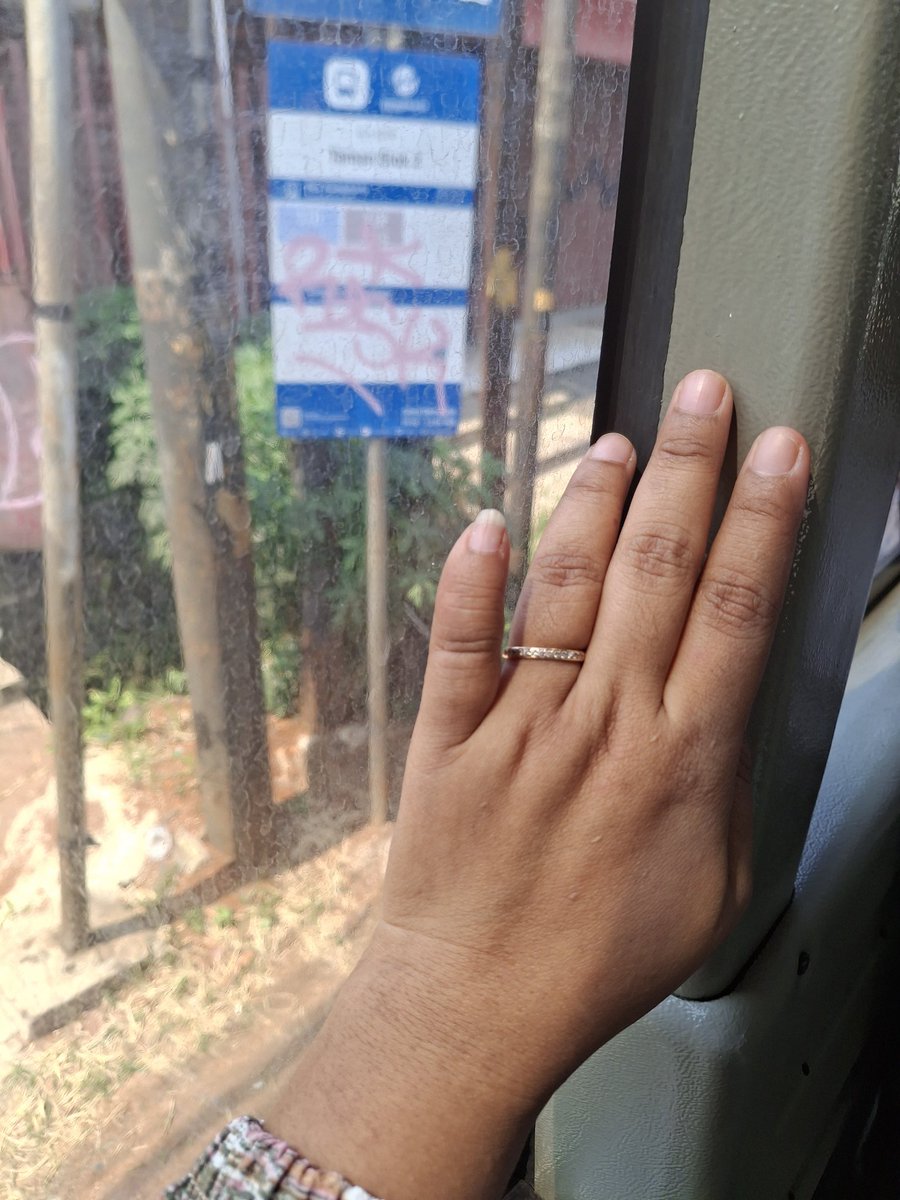 sunnyoftan's tweet photo. rela jual emas semuanya buat bangun rumah impian buat keluarga 🙏🏻 ya Allah yang maha baik terimakasih rezeki mu ya dan lancar kan proses renovasi rumah ku ❤️ https://t.co/OobJF5MbVd