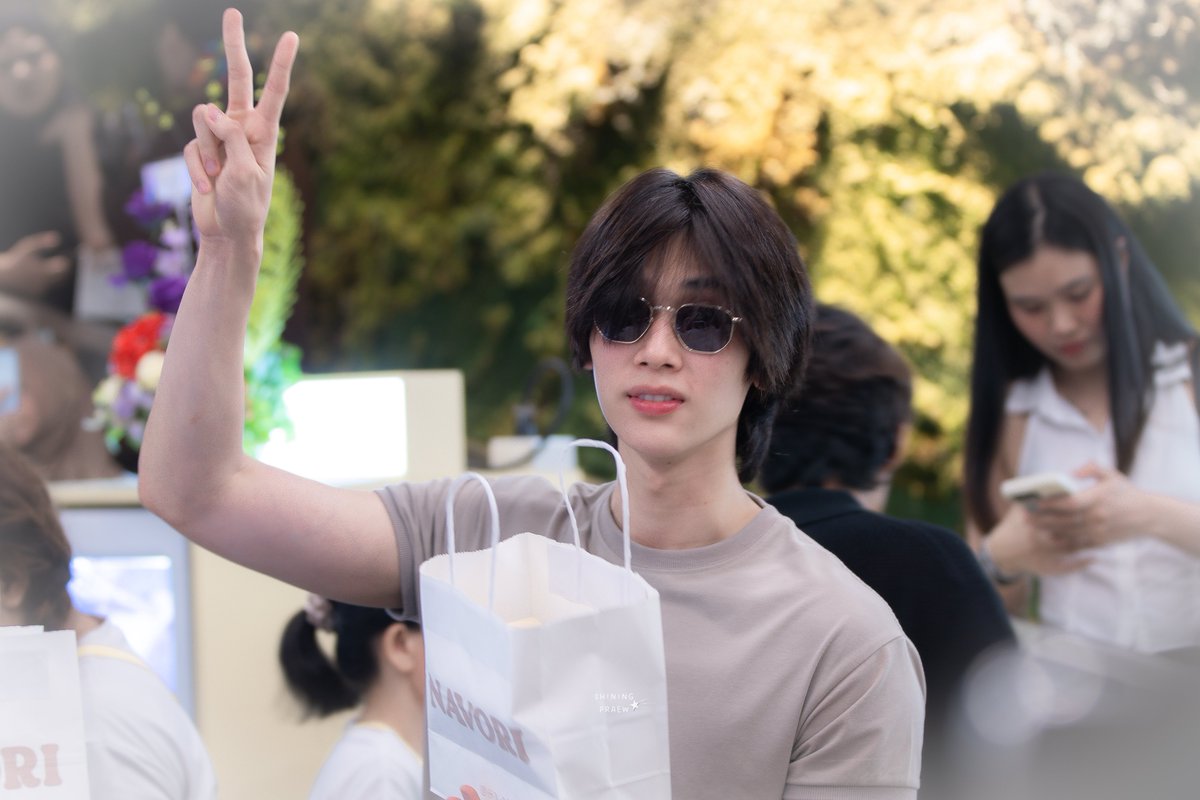 𝙨𝙝𝙞𝙣𝙞𝙣𝙜𝙥𝙧𝙖𝙚𝙬ー☆* tweet media