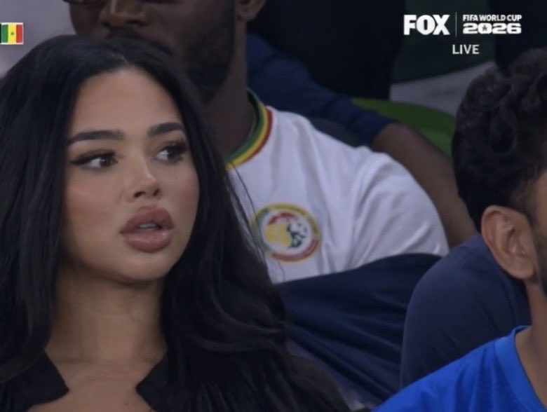 FelcherRed's tweet photo. @amburrne Stop lying. This is the fox World Cup logo https://t.co/DAoP3hXv2M