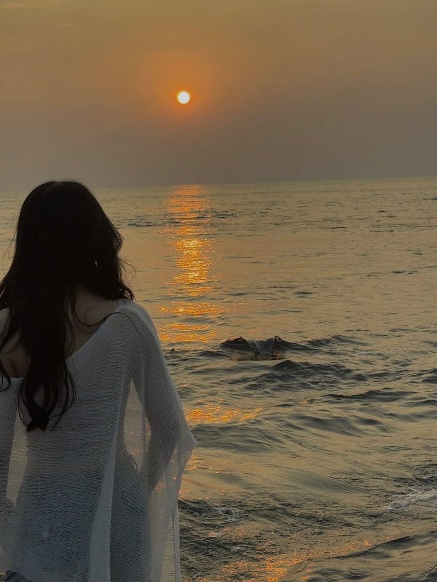 Secaory's tweet photo. The sunset is beautiful isn't it? 🌅 https://t.co/deKDv8bGDC