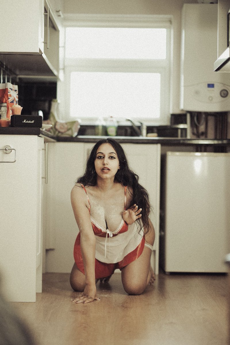 NishaPandaDil's tweet photo. @NishaPandaDil 

Boudoir kitchen theme photos! 💕💕

Photos by: une touche/One Touch https://t.co/LSsoIZ18W1