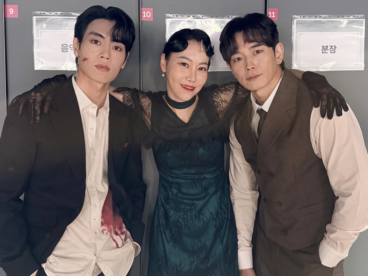 NeoGloomyday's tweet photo. [뮤지컬 #사의찬미]

🌊 파이팅콜 공개

#온주완 #여은 #김지온 배우의 첫 공연 파이팅콜 영상을 공개합니다.

_
2026.06.16-09.06
링크아트센터 페이코홀 https://t.co/2VXCfAYVNx