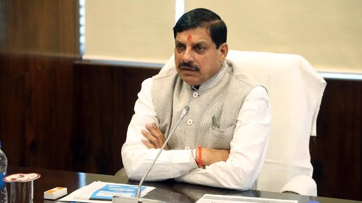 infokhabrimedia's tweet photo. MP News: मध्य प्रदेश में मानसून सत्र में आ सकता है UCC बिल, सीएम मोहन यादव ने दिए संकेत
#Khabrimedia
#MadhyaPradesh #Bhopal
#UCC #UniformCivilCode #MPGovernment
#CMMohanyadav #PublicConsultation #BJP #PolicyMaking #CivilCode #IndiaNews #BreakingNews #AdministrativeReforms #UCCInMP #Governance #Monsoonsession #trending @CMMadhyaPradesh @DrMohanYadav51 @drmohanoffice51
@infokhabrimedia
https://t.co/T73U2qNFJY