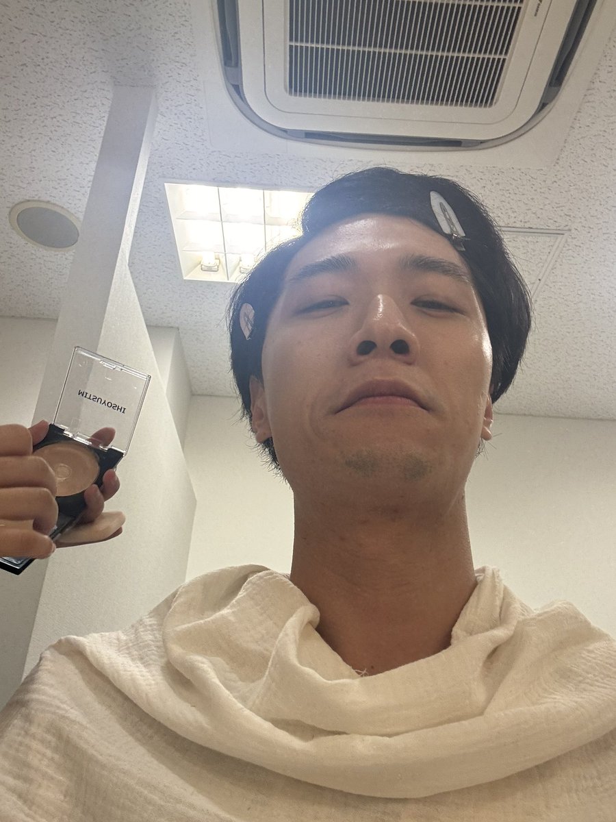 tasuku_kenpro's tweet photo. HELLO！！！！
I want you watching now
#小野畠中と夜あそび https://t.co/Sv8bXtP4R9