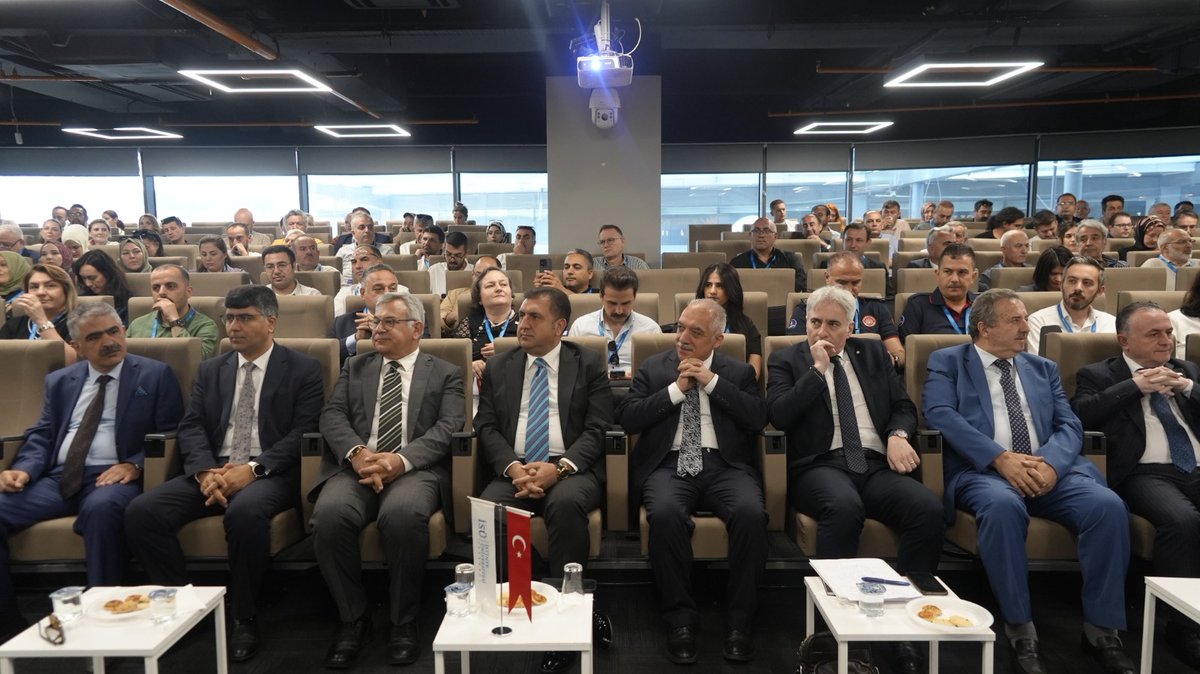 istanbulilmem's tweet photo. 🔺️ İstanbul’daki Mesleki ve Teknik Anadolu Liselerimiz ve Mesleki Eğitim Merkezlerimizde bulunan tüm alanların mevcut durumlarının ve geleceklerinin tartışılacağı “Alanlardan Geleceğe: İstanbul Mesleki ve Teknik Eğitim Alanları Çalıştayı”nın açılışı; İstinye Üniversitesi Rektör Yardımcısı Sayın Prof. Dr. Peyami Çelikcan, İl Millî Eğitim Müdürümüz Murat Mücahit Yentür, akademisyenler, eğitim yöneticilerimiz, öğretmenlerimiz, sektör temsilcileri ve İŞKUR personelinin katılımlarıyla İstinye Üniversitesinde gerçekleştirildi. 

​📍 Sarıyer

@tcmeb @Yusuf__Tekin @MucahitYentur
